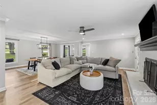 224 Sturbridge Dr, Charlotte, NC 28214 - Photo 3