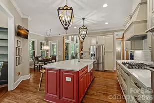 6808 Live Oaks Ln, Waxhaw, NC 28173 - Photo 7