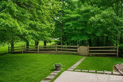 1015 Estate Lane, Matthews, NC 28104 - Photo 45