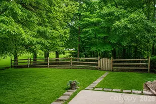 1015 Estate Ln, Matthews, NC 28104 - Photo 45