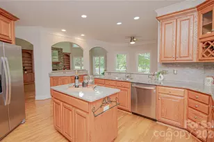1015 Estate Ln, Matthews, NC 28104 - Photo 17
