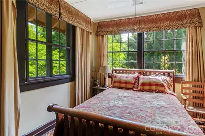 75 Charles Street, Saluda, NC 28773 - Photo 23
