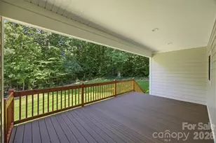 107 Meadow View St, Morganton, NC 28655 - Photo 7