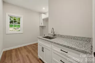 107 Meadow View St, Morganton, NC 28655 - Photo 25
