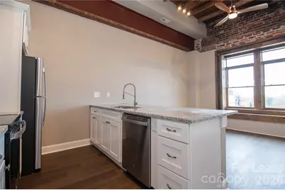 140 W Mountain Street #204, Kings Mountain, NC 28086 - Photo 3