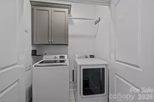 2023 Lynnwood Dr, Charlotte, NC 28209 - Photo 25