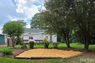1407 N College Ave, Newton, NC 28658 - Photo 39