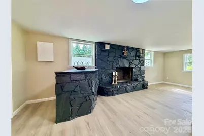 303 Deal Avenue NE, Conover, NC 28613 - Photo 25