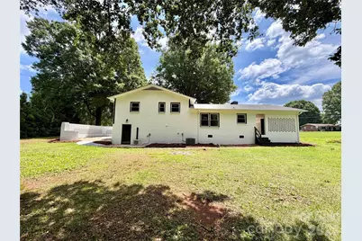 303 Deal Avenue NE, Conover, NC 28613 - Photo 31