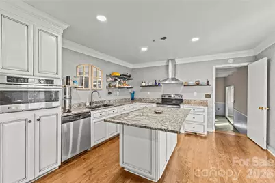 117 Robinson Avenue, Matthews, NC 28104 - Photo 7