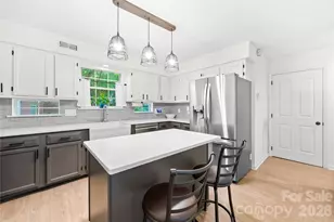 801 Mill Run Dr, Charlotte, NC 28209 - Photo 17