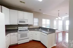7236 Rock Island Rd, Charlotte, NC 28278 - Photo 5