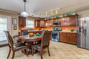 7829 Ponderosa Pine Ln, Charlotte, NC 28215 - Photo 11