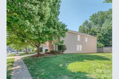 7829 Ponderosa Pine Lane, Charlotte, NC 28215 - Photo 3