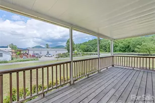 25 Lester Ln, Waynesville, NC 28785 - Photo 11