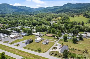 25 Lester Ln, Waynesville, NC 28785 - Photo 9