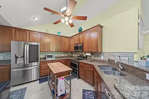 5418 Prosperity View Dr, Charlotte, NC 28269 - Photo 15