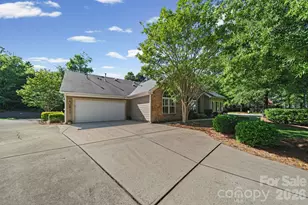 5418 Prosperity View Dr, Charlotte, NC 28269 - Photo 3