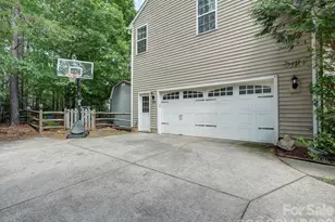 305 Hydrangea Dr, Clover, SC 29710 - Photo 35