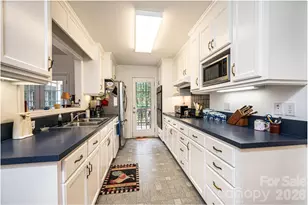6889 Greedy Hwy, Hickory, NC 28602 - Photo 13