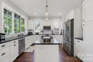 561 Harbor Ridge Dr, Tuckasegee, NC 28783 - Photo 13