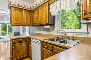 126 Surry Ln, Hendersonville, NC 28791 - Photo 11