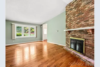 126 Surry Lane, Hendersonville, NC 28791 - Photo 5