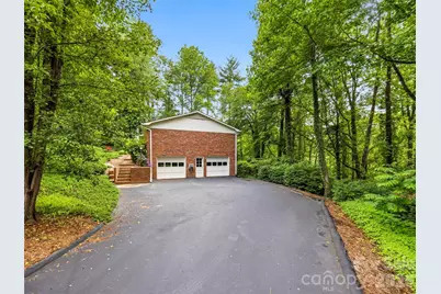 126 Surry Lane, Hendersonville, NC 28791 - Photo 3