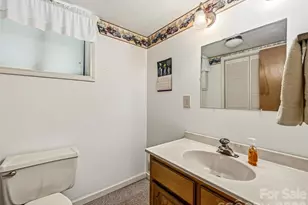126 Surry Ln, Hendersonville, NC 28791 - Photo 25