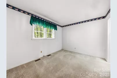 126 Surry Lane, Hendersonville, NC 28791 - Photo 21