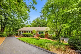 126 Surry Ln, Hendersonville, NC 28791 - Photo 1