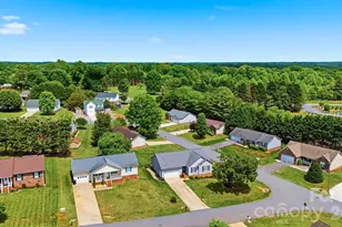 2104 Sheffield Ct NW, Conover, NC 28613 - Photo 23