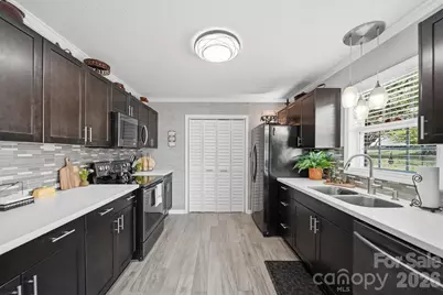 2104 Sheffield Court NW, Conover, NC 28613 - Photo 7