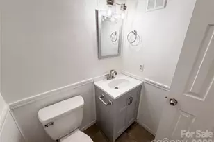 1625 Merry Oaks Rd, Charlotte, NC 28205 - Photo 17