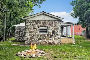 492 Riverbend St, Waynesville, NC 28786 - Photo 5