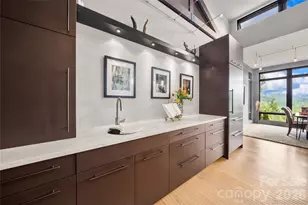 257 Bear Landing Dr, Hendersonville, NC 28792 - Photo 9