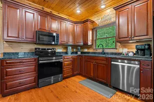 110 Mountain Crest Dr S, Marion, NC 28752 - Photo 13