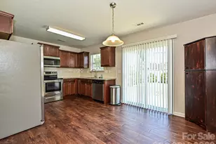6709 Broad Valley Ct, Charlotte, NC 28216 - Photo 7