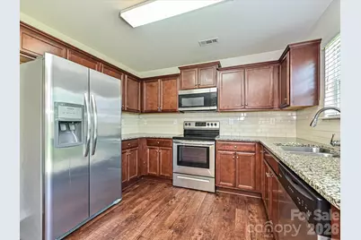6709 Broad Valley Court, Charlotte, NC 28216 - Photo 9