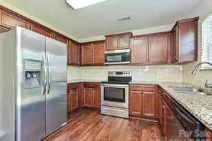 6709 Broad Valley Ct, Charlotte, NC 28216 - Photo 9