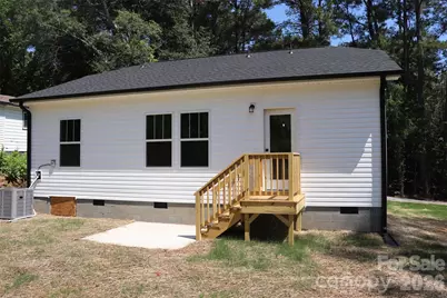 605 E Robinson Street, Dallas, NC 28034 - Photo 3