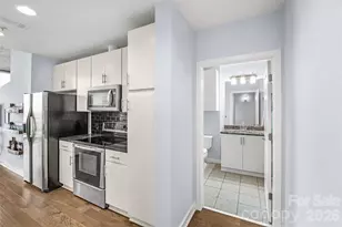 210 N Church St, Charlotte, NC 28202 - Photo 17