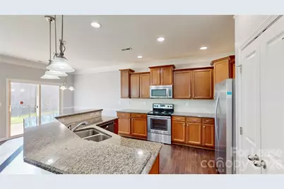 16126 Long Talon Way, Charlotte, NC 28278 - Photo 5