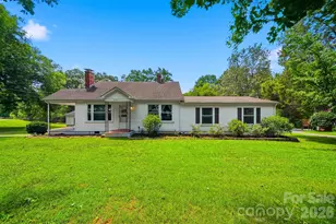 431 W 20th St, Newton, NC 28658 - Photo 1