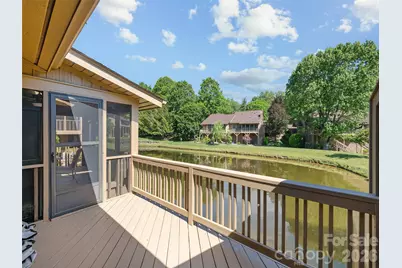 905 Red Oak Drive, Hendersonville, NC 28791 - Photo 11