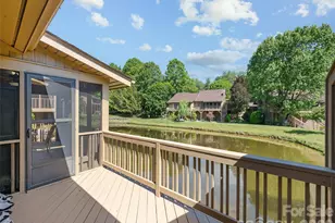 905 Red Oak Dr, Hendersonville, NC 28791 - Photo 11