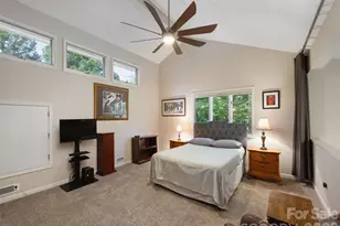 905 Red Oak Dr, Hendersonville, NC 28791 - Photo 31