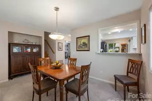 905 Red Oak Dr, Hendersonville, NC 28791 - Photo 15