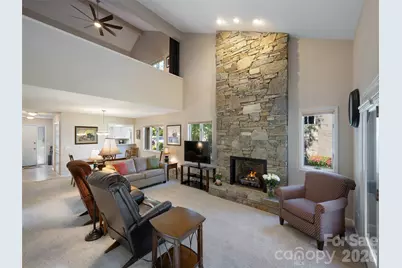 905 Red Oak Drive, Hendersonville, NC 28791 - Photo 13