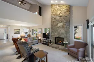 905 Red Oak Dr, Hendersonville, NC 28791 - Photo 13